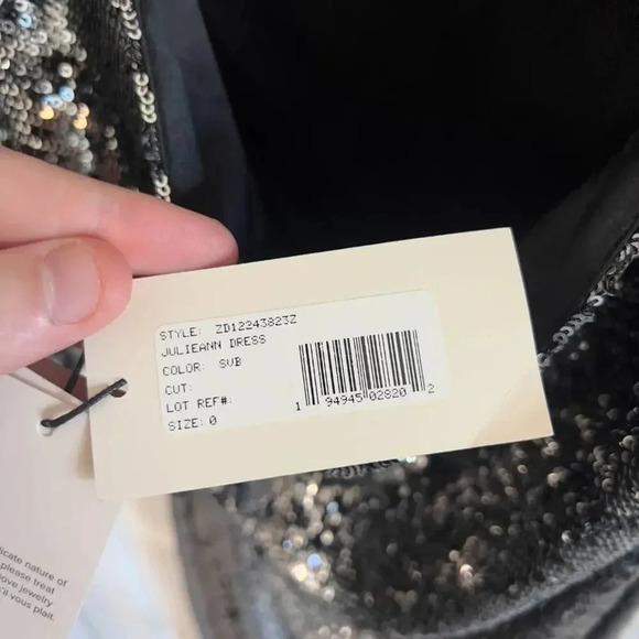 648 Cinq a Sept Julieann Dress In Silver and Black Size 0 - Picture 8 of 12